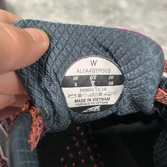 Like new - ALTRA Torin TMP Women’s Trail Running Shoes - Picture 5 of 11